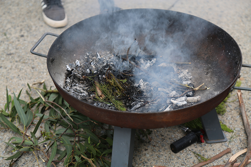 https://www.monash.edu/__data/assets/image/0003/2516025/The-Tree-School-opening_Smoking-Ceremony_580px.jpg
