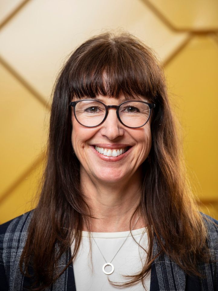 Dr Andrea Fenton
