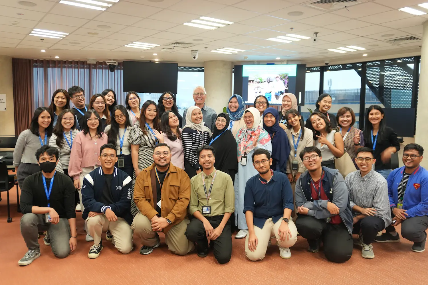 chris-schueler-delivering-masterclass-monash-indonesia-1