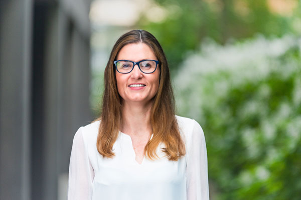 Dr Lisa Higgins