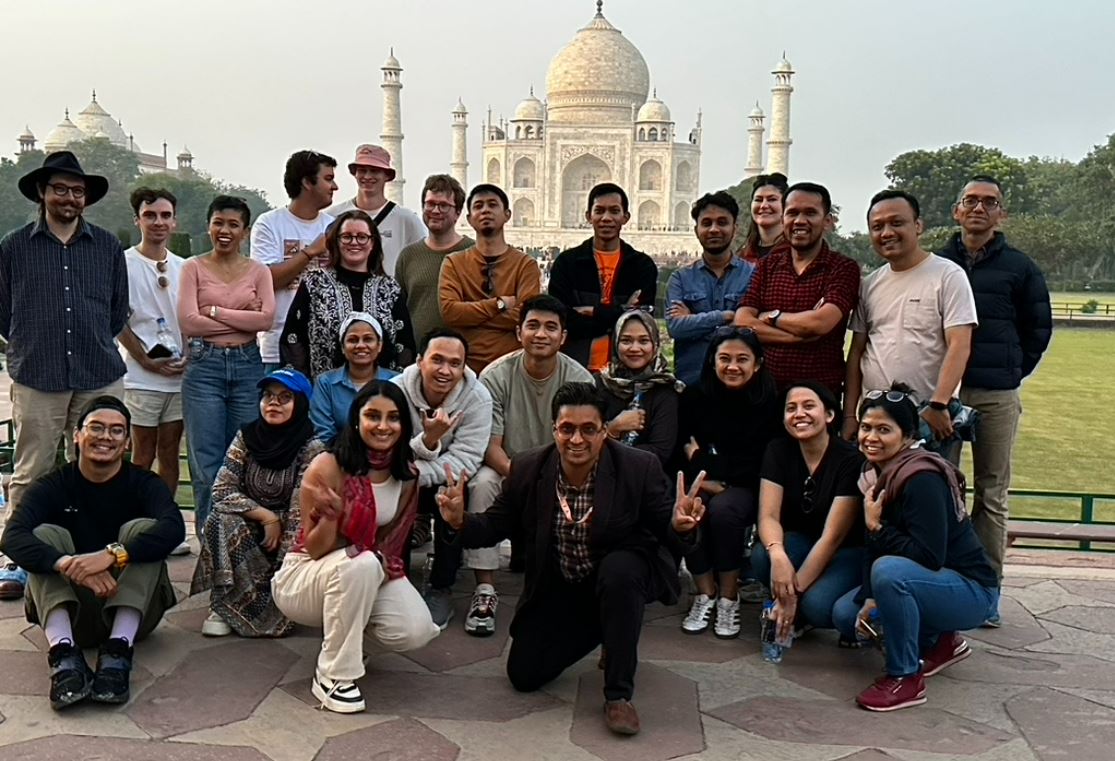 monash-mppm-students-visit-taj-mahal