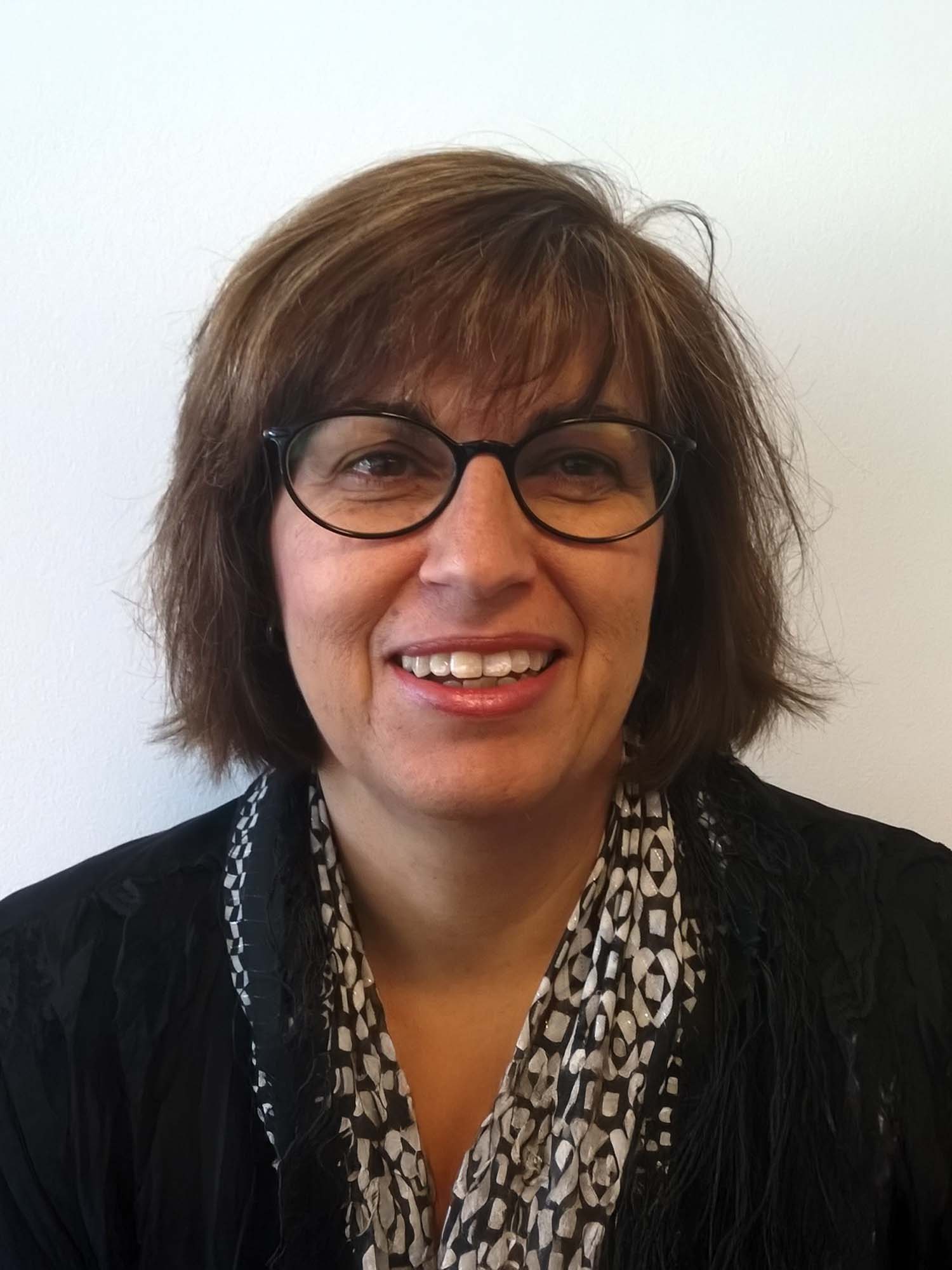 Dr Lorena Mitrione