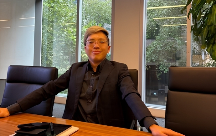 Associate Professor Takuma Kumashiro