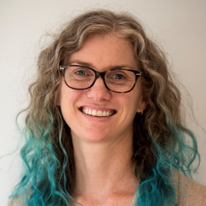 Dr Lucy Richardson
