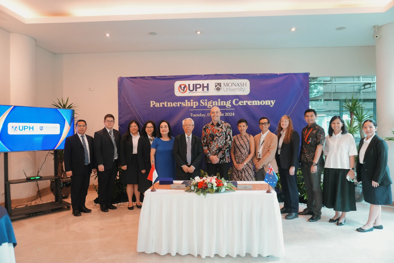 uph-monash-mou-signing-photo