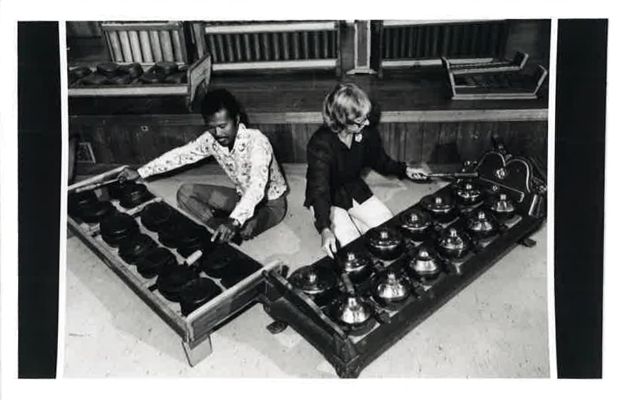 https://www.monash.edu/__data/assets/image/0005/3756029/1999-Gamelan-Digul_580px.JPG