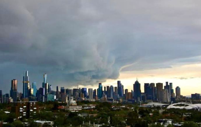 Dark rain clouds rolling over Melbourne CBD
