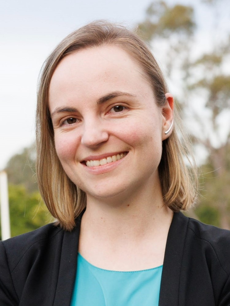 Dr Nicole Robinson