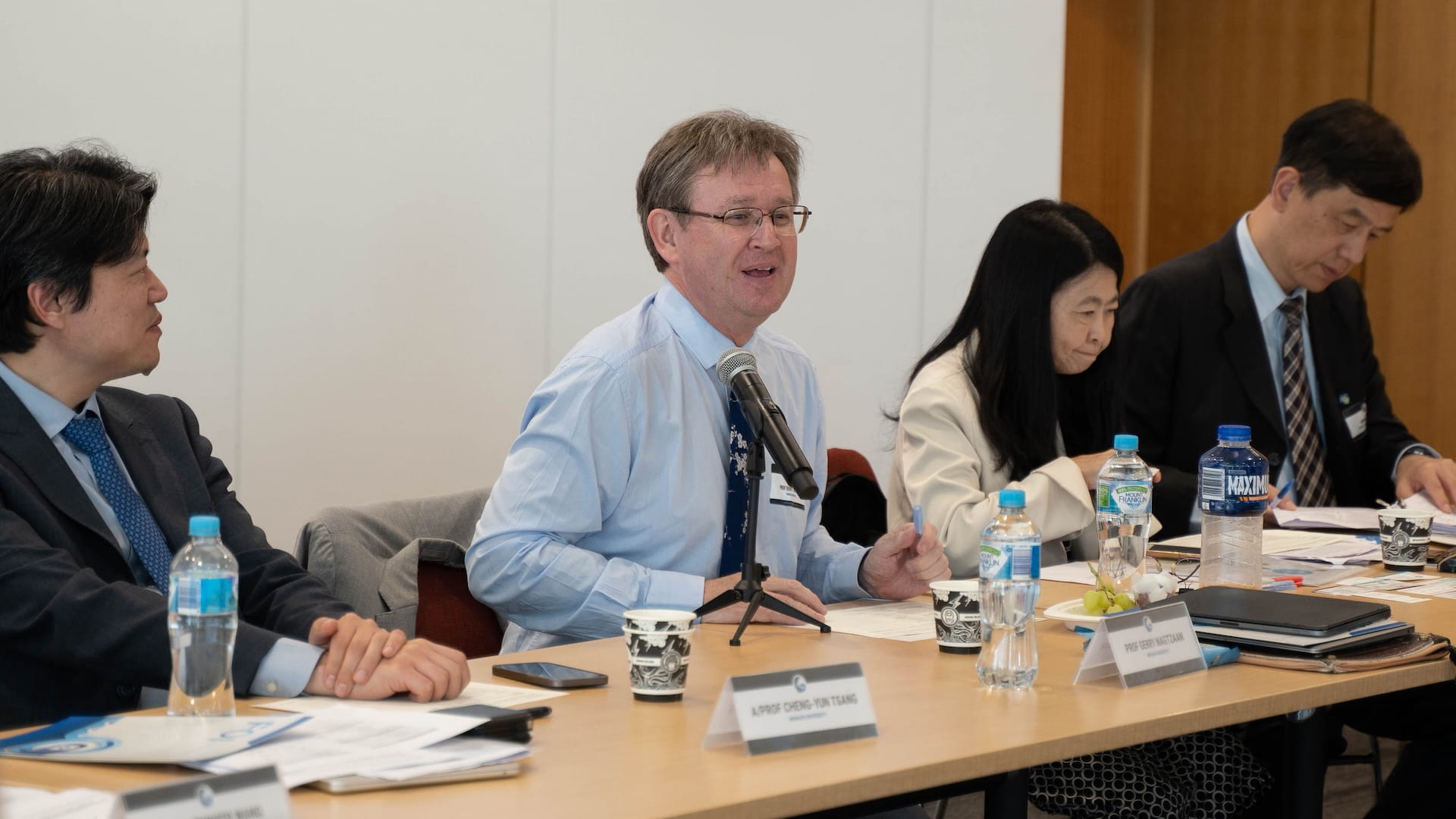 Professor Gerry Nagtzaam, Monash University Faculty of Law, moderating the Roundtable Session at the Australia-Taiwan Sustainable Finance Roundtable In Brisbane.