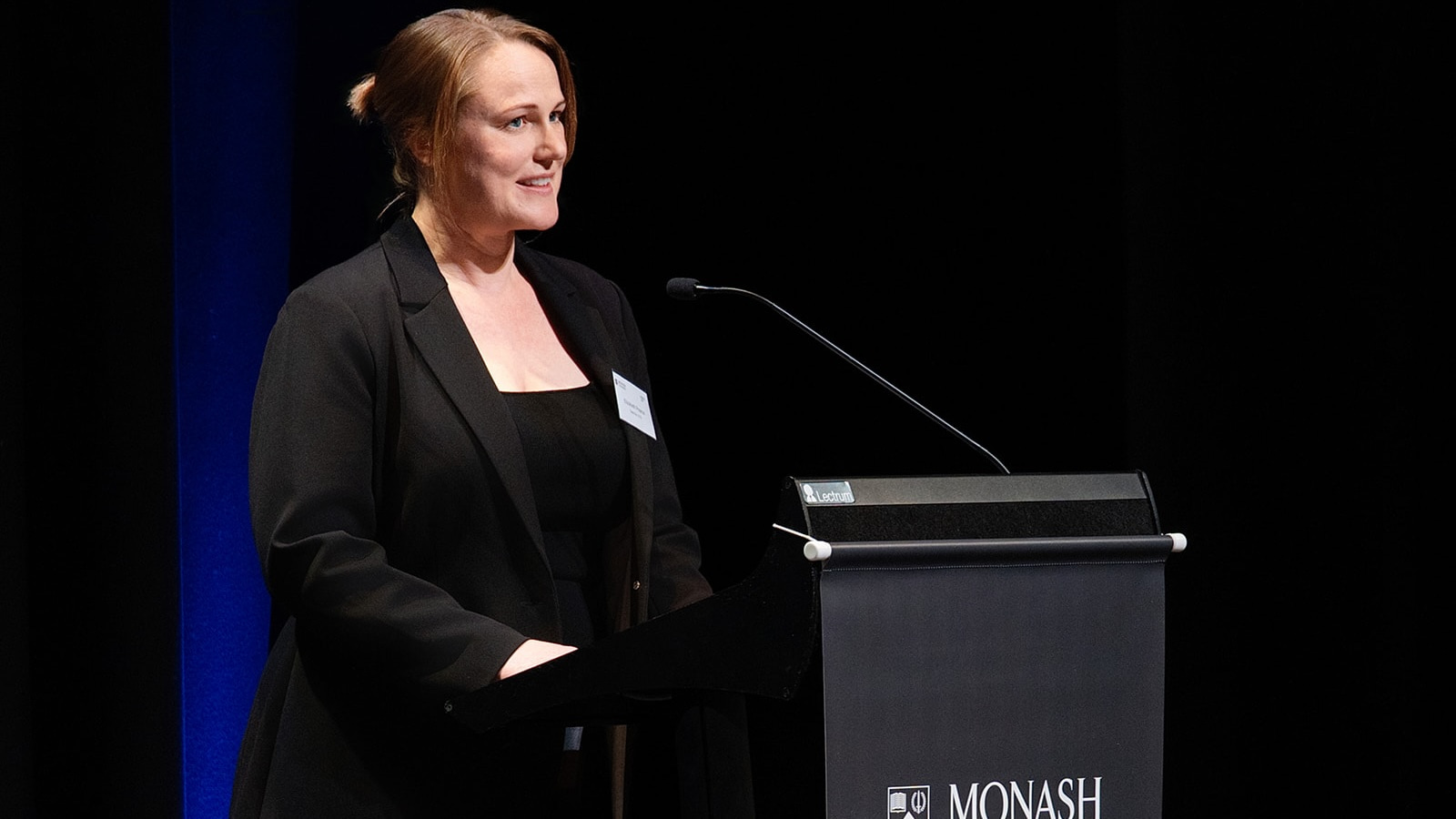 Elizabeth Pearce presents her thank you speech after being awarded the Chief Justice Marilyn Warren AC KC Prize for Best Juris Doctor Student.