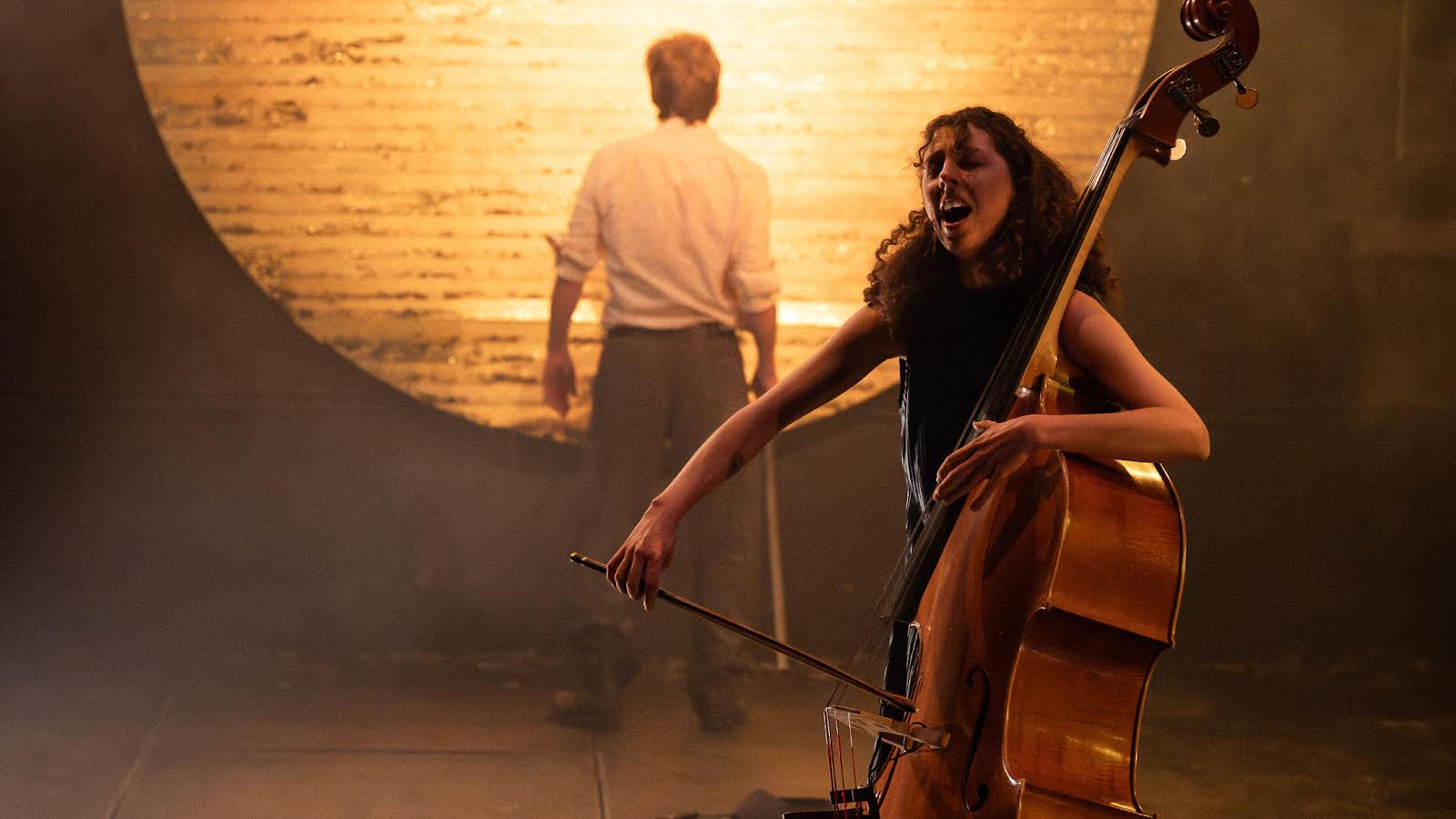 Helen Svoboda performing live on stage with her double bass.