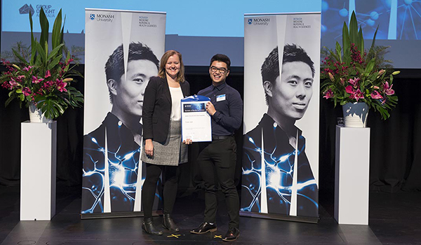 Dylan Jape receiving the Bachelor of Biomedical Science Year 2 Faculty Prize. Dylan Jape receiving the Bachelor of Biomedical Science Year 2 Faculty Prize.