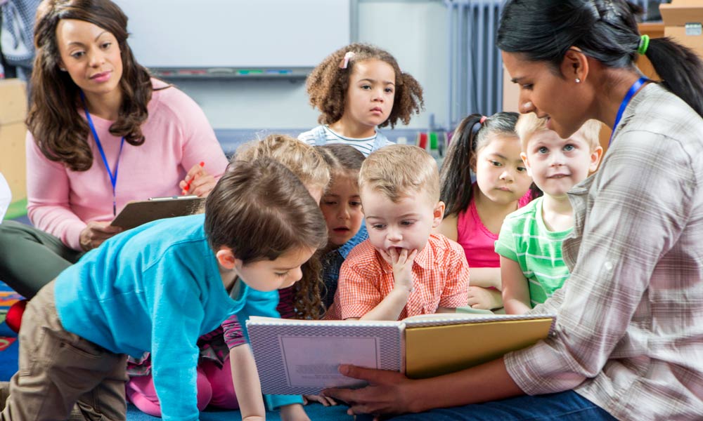 Teachers and students are in class activities
