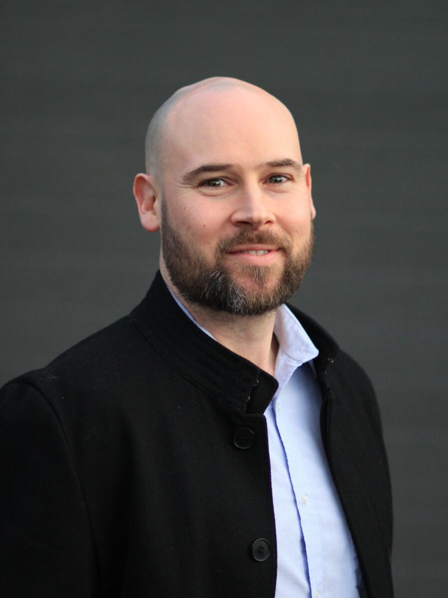 Dr Fraser Tull