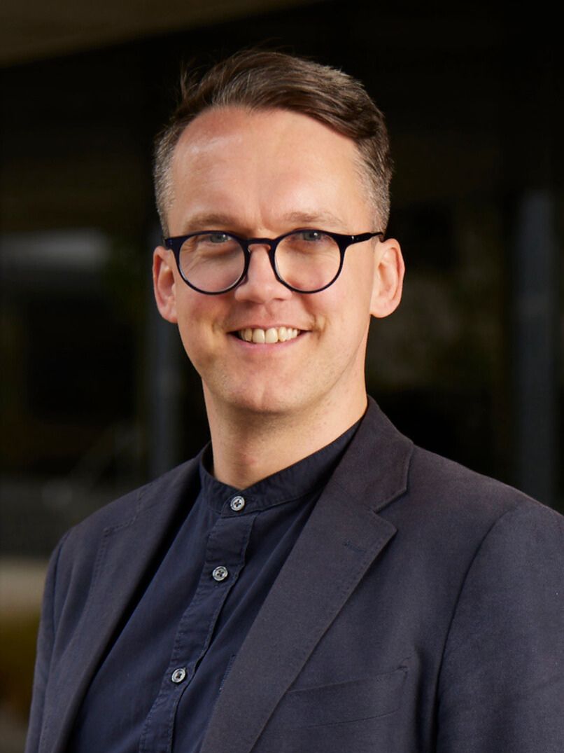 Dr Duncan Maxwell