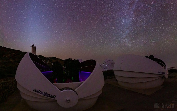 GOTO-North domes on La Palma, with the Andromeda galaxy visible towards the middle of the night sky (28/01/2024). ©Krzysztof Ulaczyk