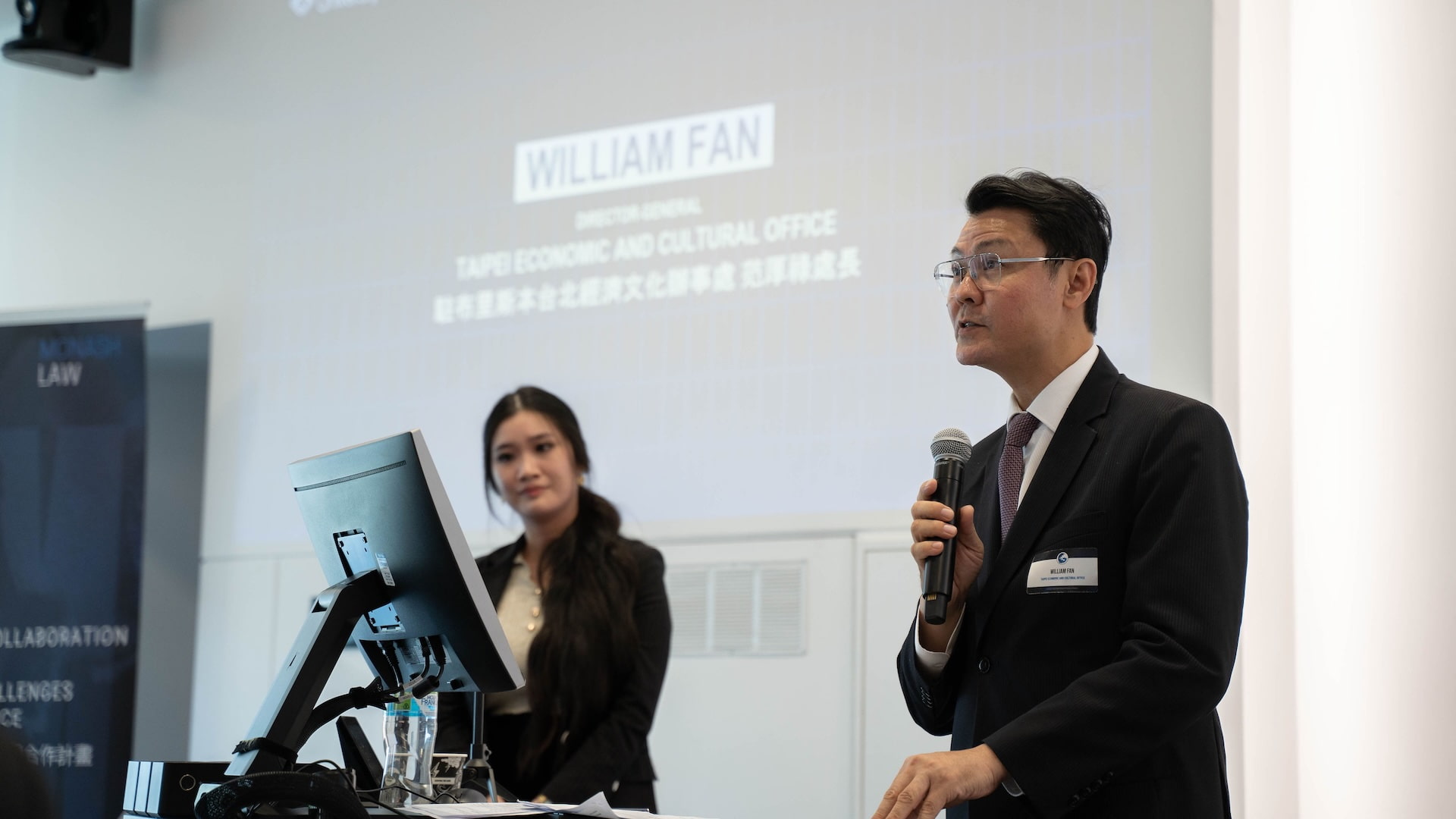 William Fan, Director-General, Taipei Economic and Cultural Office, Brisbane, Australia presenting opening remarks at the Australia-Taiwan Sustainable Finance Roundtable In Brisbane.