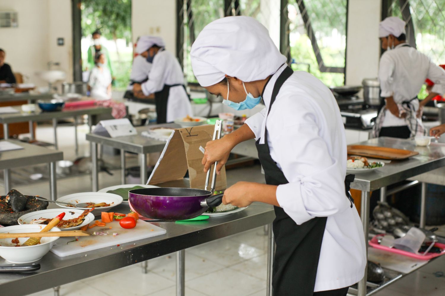 food-poisoning-cases-indonesia-free-school-meals-program