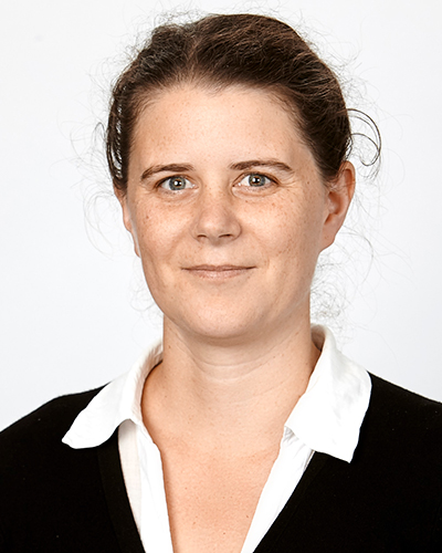 Dr Leona Holloway
