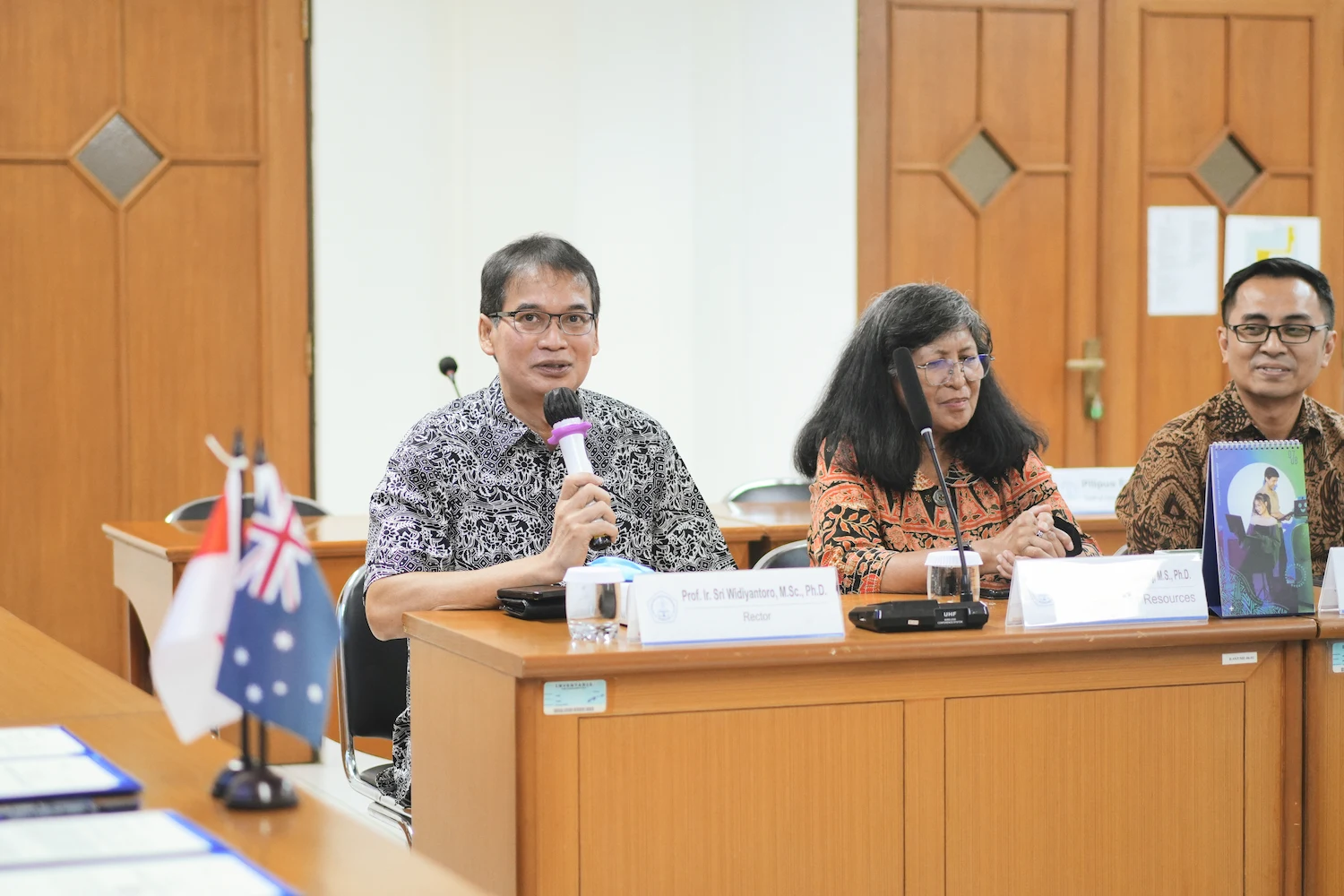prof-sri-widiyantoro-speaking