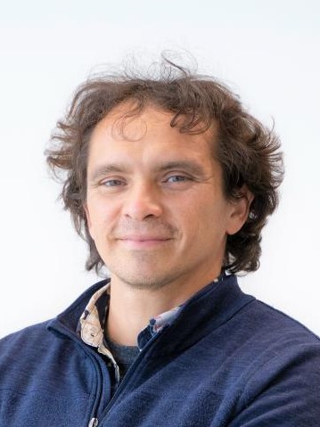 Associate Professor Roberto Martinez-Maldonado