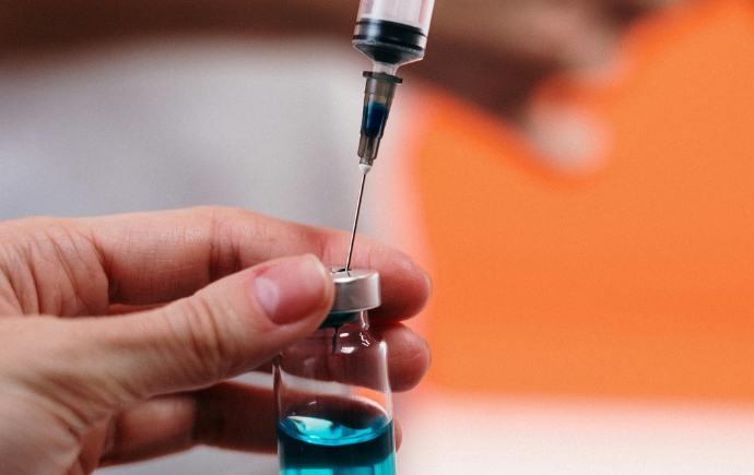 Understanding heat stability of critical medicines in a warming climate