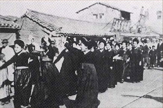 Female 3.1 Protesters