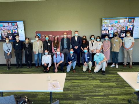 Group picture of researchers Group picture of researchers
