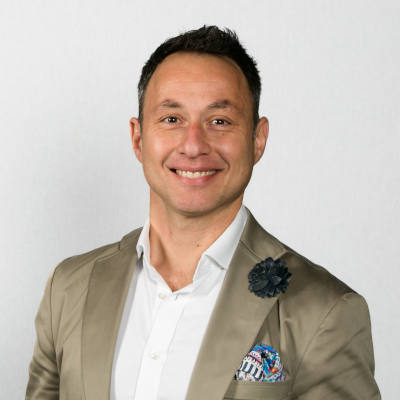 Mr Nicholas Nicoloudis