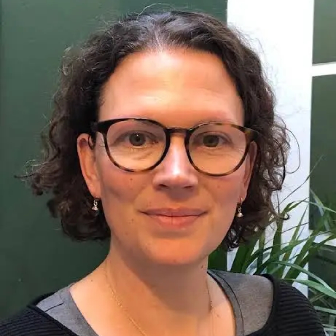 Headshot photo of Professor Naomi Creutzfeldt