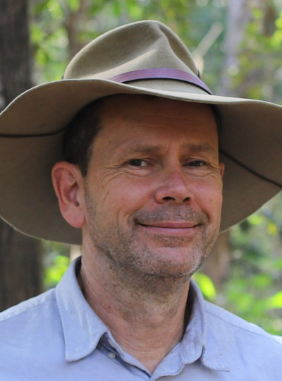 Dr Barry Traill AM