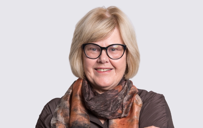 Professor Rachelle Buchbinder