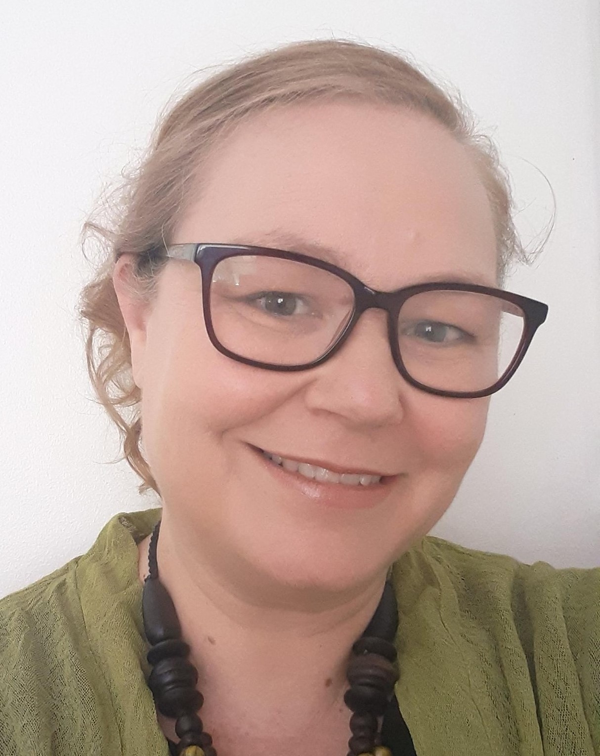 Dr Kylie Bradfield Dr Kylie Bradfield