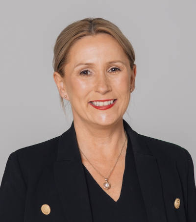 Professor Nicole Rinehart