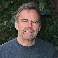 Headshot of Dr Michael Spencer.
