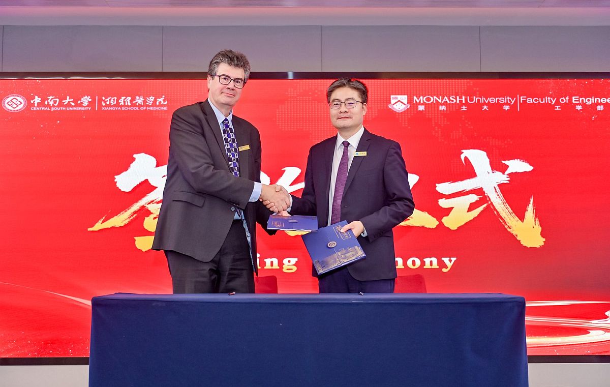 Yiannis Ventikos and Li Zhihong