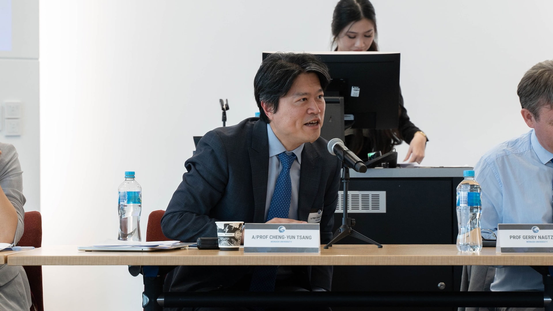 Associate Professor Cheng-Yun Tsang, Monash University Faculty of Law, moderating the Roundtable Session at the Australia-Taiwan Sustainable Finance Roundtable In Brisbane.