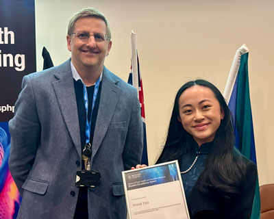 Bachelor of Medical Science (Honours) coordinator Associate Professor Chris Barton with Alexa Yao Bachelor of Medical Science (Honours) coordinator Associate Professor Chris Barton with Alexa Yao
