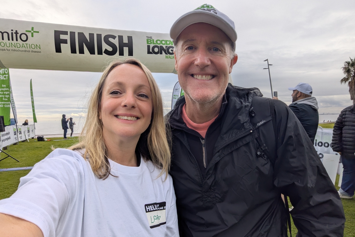 mitoHOPE&rsquo;s acting communications manager, Lara, and Mito Foundation CEO, Sean Murray at the Melbourne BLW finish line