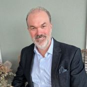 Stuart_Hayes