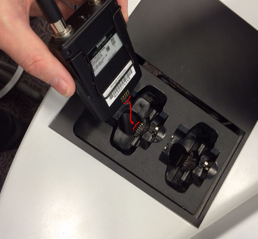 Lapel mic charger