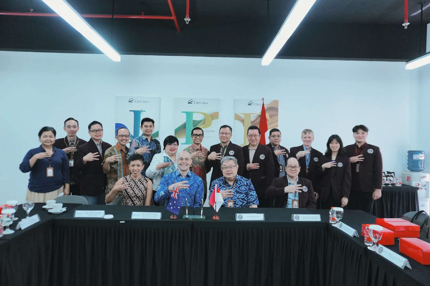 mou-signing-uni-ciputra-monash-indonesia