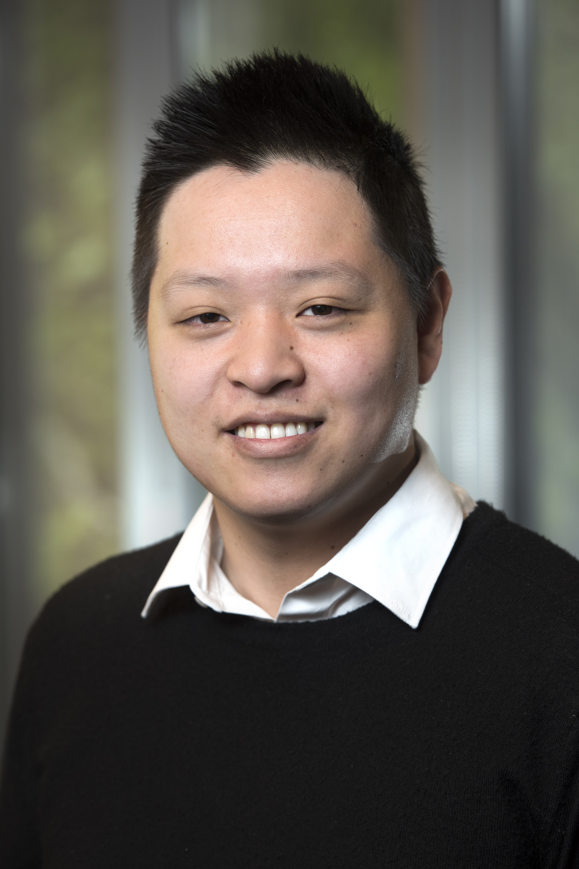 headshot of Michael Li
