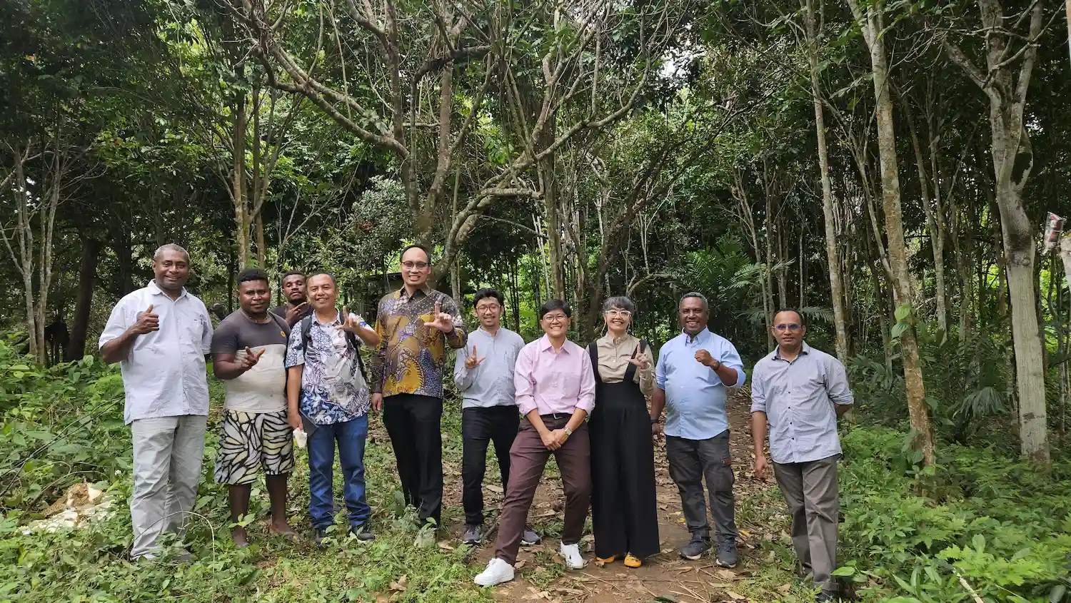 leaf-indonesia-research-team-east-papua-agroforestry