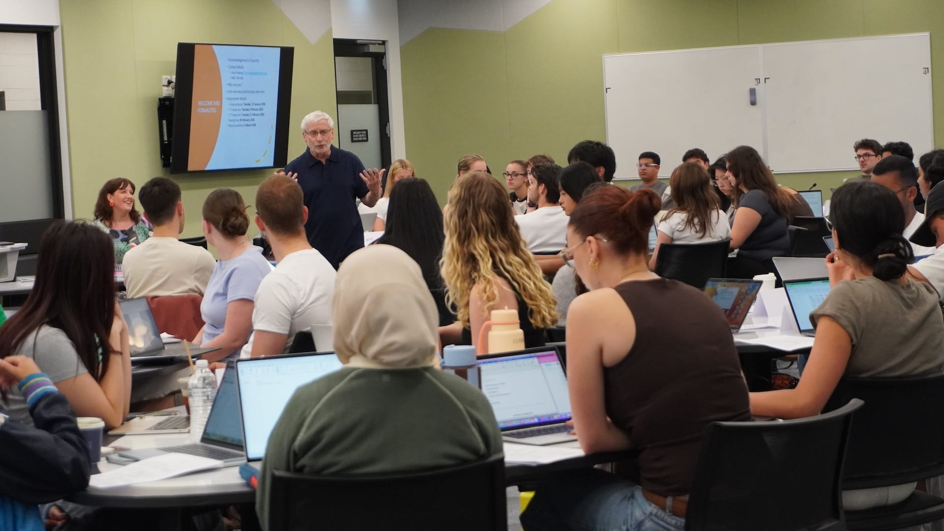 Emeritus Professor Arie Freiberg in the classroom