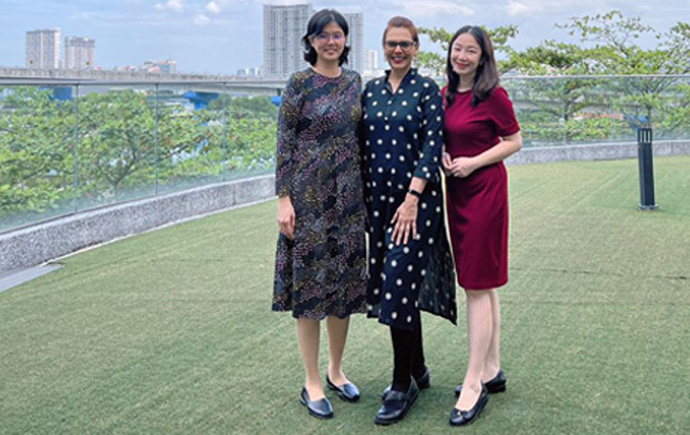 Dr Juliana French, Dr Grace Lee Hooi Yean, and Dr Sharon Koh Geok May.