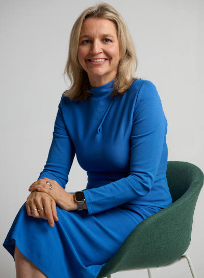 Dr Angela Jackson